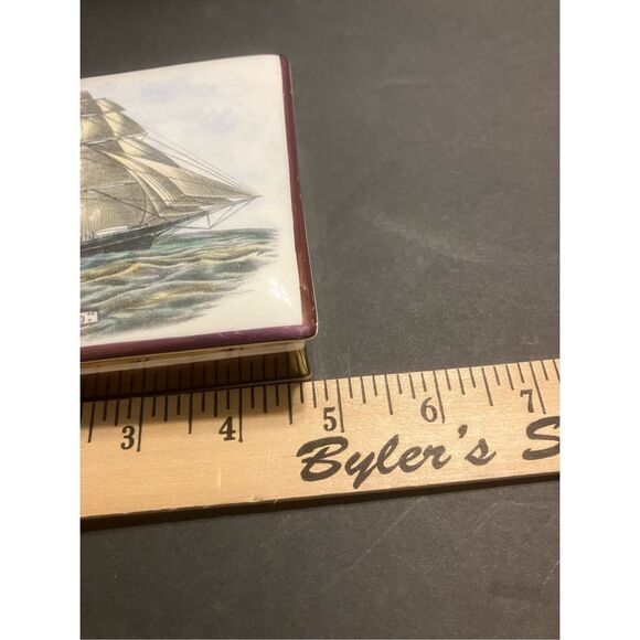 English Grays Pottery Porcelain Trinket Box “Flying Cloud” - Picture 12 of 12